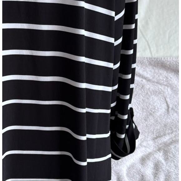 Charter Club Woman Plus Size 1X Polyester Spandex Black White Top - Picture 7 of 8